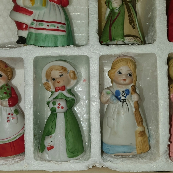 Merri-Bells collection porcelain figurines - Picture 6 of 8